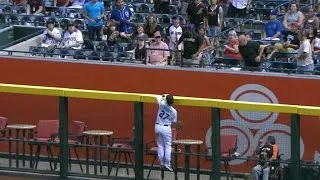 HOU@ARI: Drury loses glove over fence going for homer