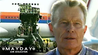 Landing Flight 811 | Unlocking Disaster | Mayday: Air Disaster