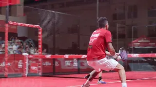 Para los amantes reales de padel. Siente la velocidad con Tito Allemandi contra el Tolito