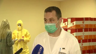 Глава "Цифровой долины Сочи" Антон Немкин передал врачам 800 защитных комбинезонов.