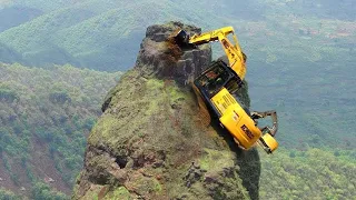 Extreme Dangerous Heavy Equipment Excavator Operator Skills - Amazing Modern Construction Machinery