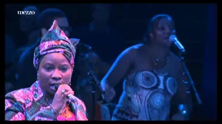 ''Homenagem a Cesaria Evora'' no Circo de Inverno de Paris  Festival d'Ile de France 2012