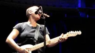 Sinead O'Connor Paradiso Live: FarfromHome