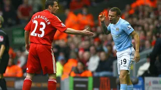 The time Craig Bellamy mugged off Jamie Carragher during a game | Football funny