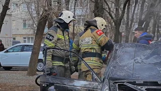 В Невинномысске в одном из дворов сгорел автомобиль