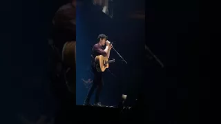Shawn Mendes "There's nothing Holdin' Me back" Live 2017