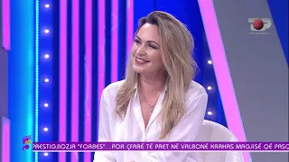 Çika e Tropojës ia merr këngës live: Lum burri, ta dijë kë do të marrë! Ftesë në 5