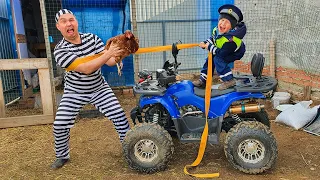 Полицейский на синем тракторе поймал воришку букве закона