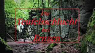 Teufelsschlucht Ernzen. Felsen, Schluchten und Höhlen in Rheinland-Pfalz.