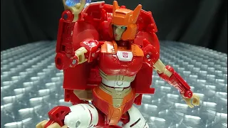 Netflix WFC Deluxe ELITA-1: EmGo's Transformers Reviews N' Stuff