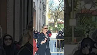 Amy Schumer wears  a black dress at The View show on Valentine’s Day! #amyschumer #theview