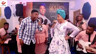 Woli Agba takes the floor with Tope Alabi in a song '' Oluwa mi ti dide'' with a strong testimony.