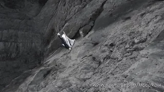 Wingsuit Basejumping - Close Call