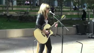 Orianthi performing "Courage" live Acoustic set in LA