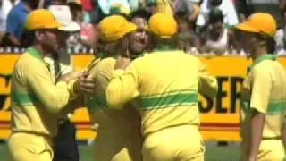 Ian Botham freakishly c&b by Greg Matthews Australia v England 1986-87 World Series Cup