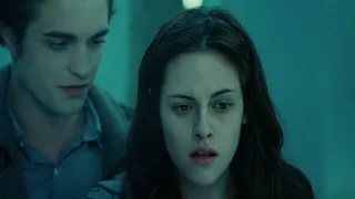 Белла узнает, что Эдвард вампир. Момент из фильма Сумерки (2008)