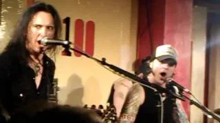 Alice Cooper & Johnny Depp - Another Brick in The Wall / School's Out - 100 Club London