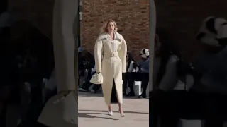 Gigi Hadid Opening Jacquemus SS24 #runway #viral #model #fashion