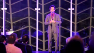 Brian d'Arcy James inspiring performance of Who I'd Be (Shrek) - Broadway sings for Amigos de Jesus