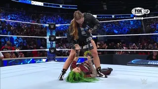 Ronda Rousey ataca a Shotzi - WWE Smackdown 29/07/2022 (En Español)