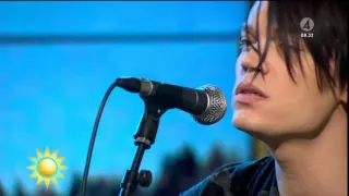 Victor Norén - Wake Me Up When September Ends (Green Day cover) @ Nyhetsmorgon, 16 januari 2016