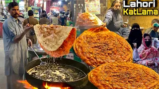 DEEP FRIED DESI PIZZA IN LAHORE | LAHORI KATLAMA STREET FOOD | KATLAMA RECIPE |LAHORE STREET FOOD PK