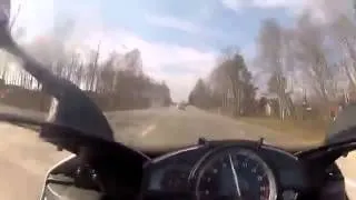 Mercedes SL63 vs  Yamaha R1