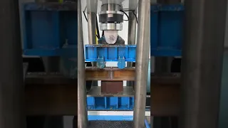 Fatigue test of rail (minimum 5 million cycles with low frequency)