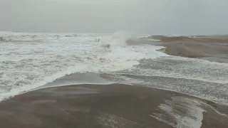 Overwash at the zandmotor during storm surge