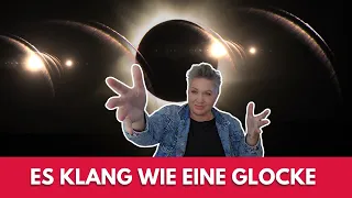 Eine Welle des Lichts erklang durch unsere Realität