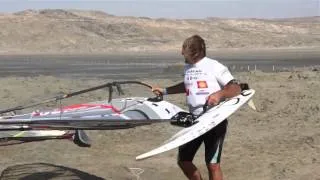 Record du Monde de vitesse en windsurf pour Antoine Albeau : 52.05 noeuds à Luderitz, Namibie