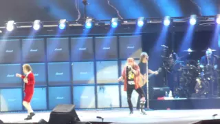 AC/DC w/ Axl Rose - Thunderstruck (Live in Aarhus, June 12th, 2016)