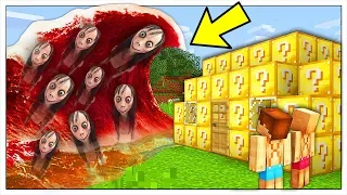 TSUNAMI DI MOMO CONTRO CASA DI LUCKY BLOCK! - Minecraft ITA