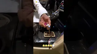 ابراهيم العسيري يدخن في السيارة 😳🚬