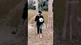 How to Juggle a Football without Boots or shoes..