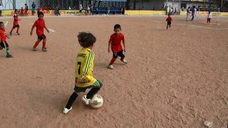 5 year old soccer player  |crack |