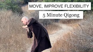 MOVE, IMPROVE FLEXIBILITY | 5 Minute Qigong The Dragon