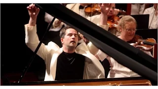 Peter Jablonski plays Ciajkovskij - Piano Concerto n. 2 op. 44