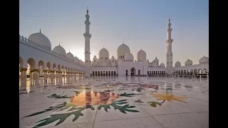 В мечети шейха Зайда – самый большой в мире ковёр