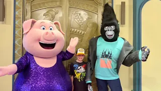 Sing 2 Dance with Johnny and Gunter at Illumination Theater in Minion Land!