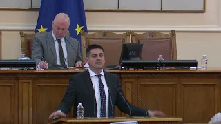 Радостин Василев се отказа от депутатския си имунитет - БНР Новини