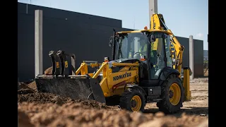 Koparko-ładowarka Komatsu WB93R-8