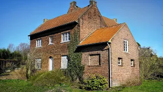 UNTOUCHED SINCE THE 1960s Abandoned House Everything Left Behind Urbex