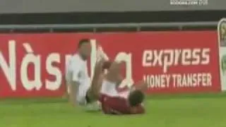 Egypt 4 - 0 Algeria   Deliberately harming an Egyptian players.flv