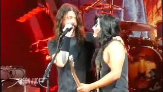 Foo Fighters & KISS GUY - Monkey Wrench [HD] LIVE 4/18/18