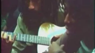 ROOTS!! Rare Footage of Augustus Pablo And Hugh Mundell(1979)