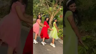 college ponnu dance...😍🥰