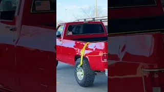 Idiot ties ratchet strap to his wheels