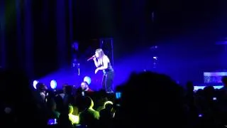 Kelly Clarkson Stronger (What Doesn't Kill You) Live
