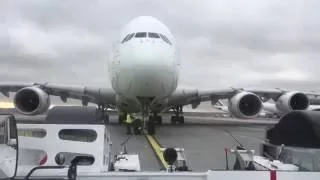 Airbus 380 Push Back Charles de Gaulle HD